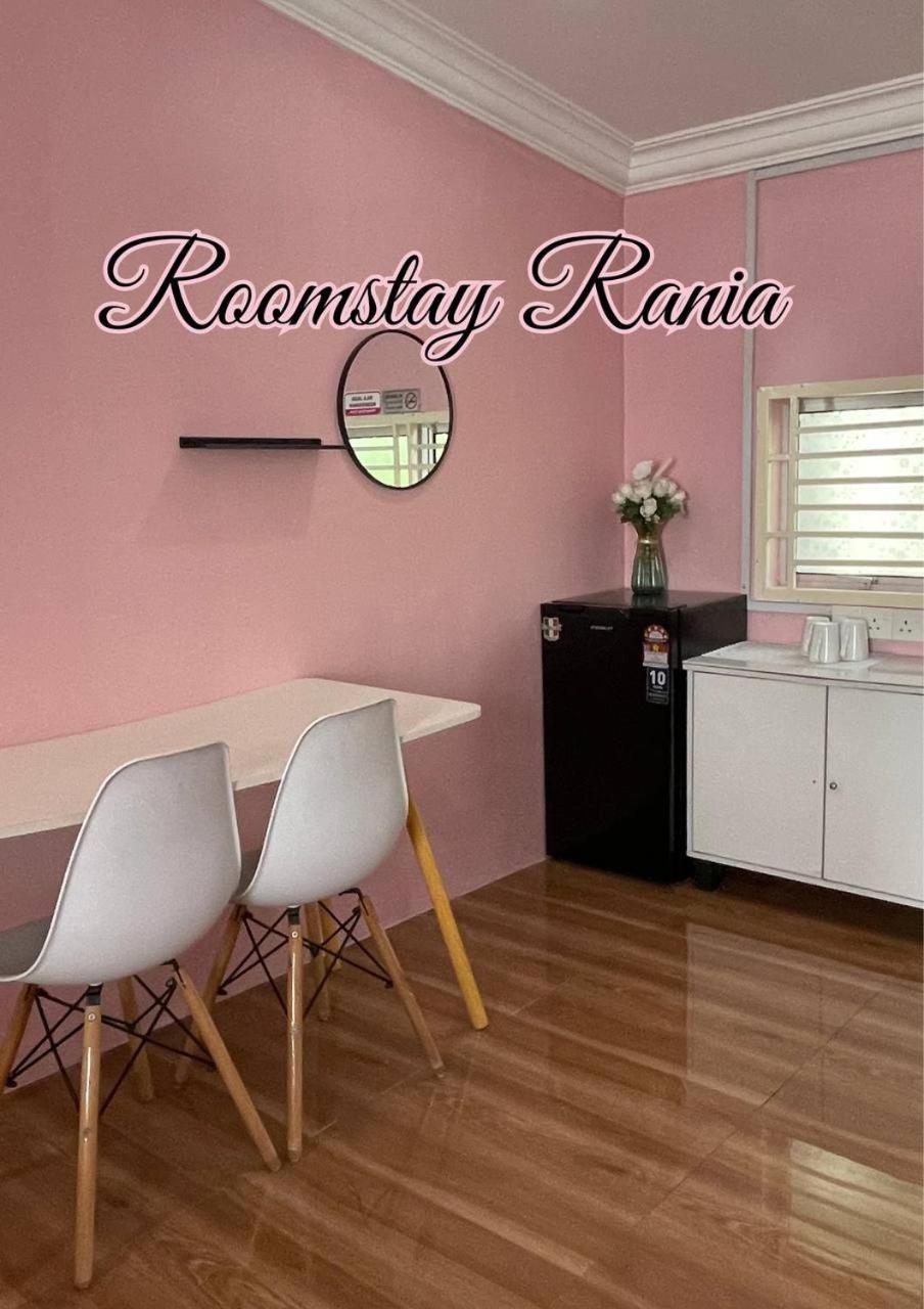 Ar Homestay & Roomestay Merlimau Exteriör bild